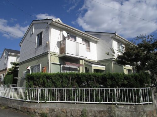 広島市安佐南区祇園1丁目の賃貸テラスハウス<br>ＪＲ下祇園駅まで徒歩4分が市内中心部への通勤に便利な3ＬＤＫ物件<br>利便施設は多く揃っておりお子様連れ世帯に向いています