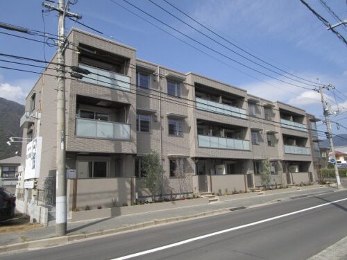 広島市安佐南区八木1丁目の賃貸マンション<br>徒歩圏内に多くの利便施設が揃った環境が転勤族さん向けの3LDK物件<br>室内は上下階の騒音を軽減する高遮音床になっておりネット使用料は無料です 広島市安佐南区八木1丁目の賃貸マンション<br>徒歩圏内に多くの利便施設が揃った環境が転勤族さん向けの3LDK物件<br>室内は上下階の騒音を軽減する高遮音床になっておりネット使用料は無料です