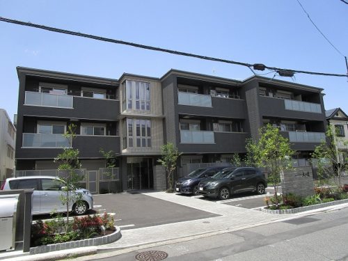 広島市安佐南区祇園3丁目の賃貸マンション<br>徒歩6分の位置にイオンモールがあるのでお子様連れ世帯に嬉しい2ＬＤＫ物件<br>室内は上下階の騒音を軽減する高遮音床になっておりネット使用料は無料です