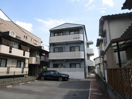 広島市安佐南区東原2丁目の賃貸マンション<br>生活環境の整った東原エリアに位置するシングル物件<br>東区方面への通勤にも便利でネット使用料は無料です