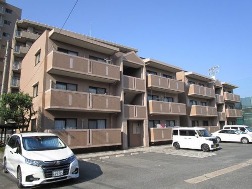 広島市安佐南区祇園1丁目の賃貸マンション<br>ＪＲ下祇園駅へ徒歩圏内が通勤に市内中心部への通勤に便利な3ＬＤＫ物件<br>利便施設の整った環境が子育て世帯向きでネット使用料は無料です