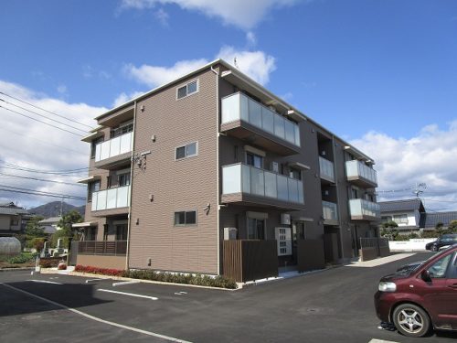 広島市安佐南区東原3丁目の賃貸マンション<br>利便施設が徒歩圏内に揃っており市内中心部の通勤にも便利な1LDK物件<br>広々した間取りが2人入居でもゆたっり過ごせてネット使用料は無料です 広島市安佐南区東原3丁目の賃貸マンション<br>利便施設が徒歩圏内に揃っており市内中心部の通勤にも便利な1LDK物件<br>広々した間取りが2人入居でもゆたっり過ごせてネット使用料は無料です