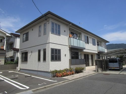 広島市安佐南区東野2丁目の賃貸アパート<br>徒歩圏内に多くの利便施設が揃っている2LDK物件<br>幼稚園・保育園・小学校も近くにありお子様連れ世帯に向いた立地です 広島市安佐南区東野2丁目の賃貸アパート<br>徒歩圏内に多くの利便施設が揃っている2LDK物件<br>幼稚園・保育園・小学校も近くにありお子様連れ世帯に向いた立地です