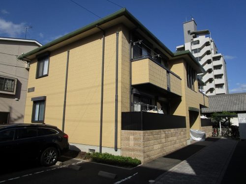 広島市安佐南区長束3丁目の賃貸アパート<br>コンビニ・スーパー等が徒歩圏内に揃っている3ＤＫから2ＬＤＫへのリフォーム物件<br>ＪＲ安芸長束駅へも徒歩4分なので市内中心部への通勤に便利です
