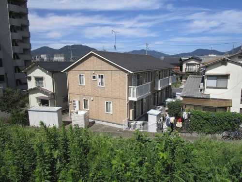 広島市安佐南区東野1丁目の賃貸アパート<br>静かな周辺環境にで戸坂方面の勤務にも向いた1ＬＤＫ物件<br>広々した間取りなのでカップルさんの入居でもゆったり過ごせます