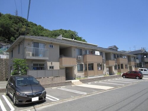 広島市安佐南区長束西3丁目の賃貸アパート<br>小型犬 又は 猫のペット飼育が可能な2ＬＤＫ物件<br>敷地内に足洗い場を完備しており室内はネット無料です
