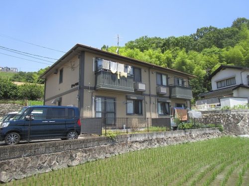 広島市安佐南区山本8丁目の賃貸アパート<br>小型犬を2匹 又は 猫を2匹まで飼育可能な2ＬＤＫ物件<br>室内はネット無料で2台目駐車場も確保可能です