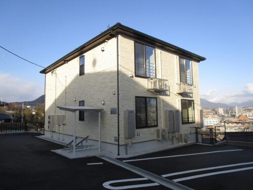 広島市安佐南区祇園8丁目の賃貸アパート<br>広々とした間取りが広島経済大学の学生さんにも向いたシングル物件<br>室内は充実した生活設備が整っておりネット使用料は無料です
