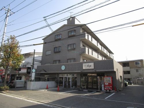 広島市安佐南区山本2丁目の賃貸マンション<br>利便施設が揃った環境でイオンモールへ徒歩圏内も魅力な3ＬＤＫ物件<br>広島市内方面のバスも走っているので市内中心部への通勤も可能です