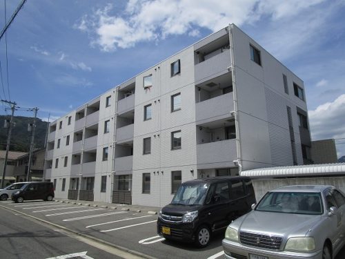 広島市安佐南区祇園7丁目の賃貸マンション<br>徒歩圏内に多くの利便施設が揃いネット無料の2ＬＤＫ物件<br>使い方次第では光熱費を軽減可能なオール電化です