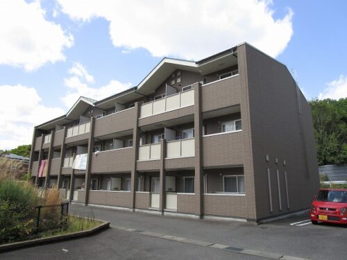 広島市安佐南区高取南1丁目の賃貸マンション<br>綺麗な内観が新婚さんやお子様連れ世帯に向いた2ＬＤＫ物件<br>周辺環境は静かで徒歩10分でスーパー2店舗が利用可能です